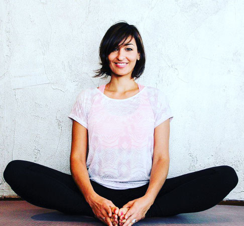 Yoga-Lehrerin und Dreifach-Mama Ayse Gündogdu-Aiser erzählt auf dem Yoga Mama Blog MOMazing, wie ihr Yoga in der Schwangerschaft und bei der Geburt geholfen hat.