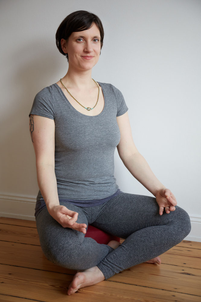 DIY-Tipps für deine Meditationsecke. Maite Woköck gibt auf dem Mama Yoga Blog MOMazing Tipps, für deinen eigenen Meditationsplatz.
