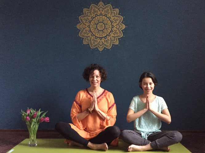 Yoga-Mama Judith Reinartz über Yoga in Krisenzeiten auf dem Mama Yoga Blog MOMazing.
