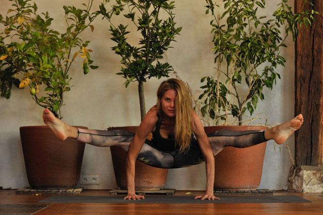 Jivamukti-Yogalehrerin und Yoga-Mama Miriam Langenscheidt im Interview mit dem Yoga Mama Blog MOMazing.