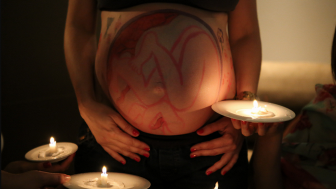 Segen für Mutter und Baby: Maria Christina Gabriel über Blessingway Zeremonien für Schwangere auf dem Yoga Mama Blog MOMazing.