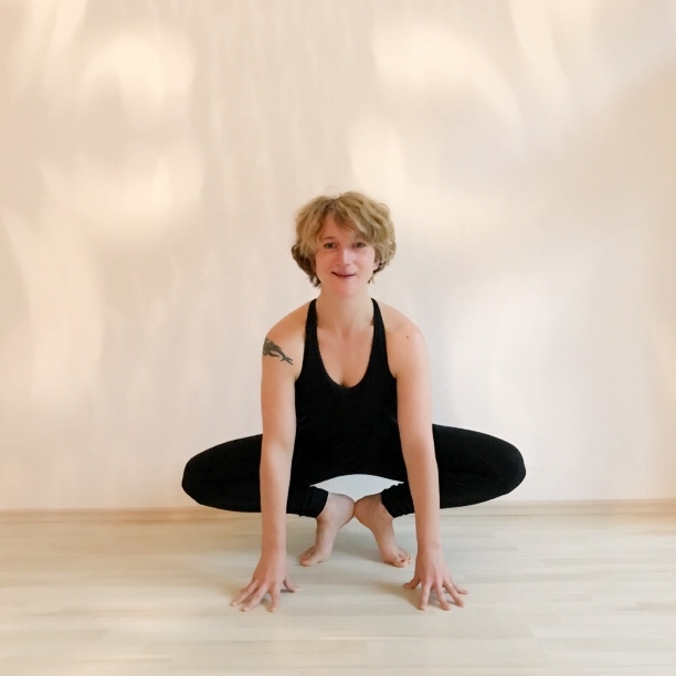 Mama Yoga Blog MOMazing: Yoga- und Ayurveda-Tipps gegen Schlafmangel und Müdigkeit von Lisa Stopik.
